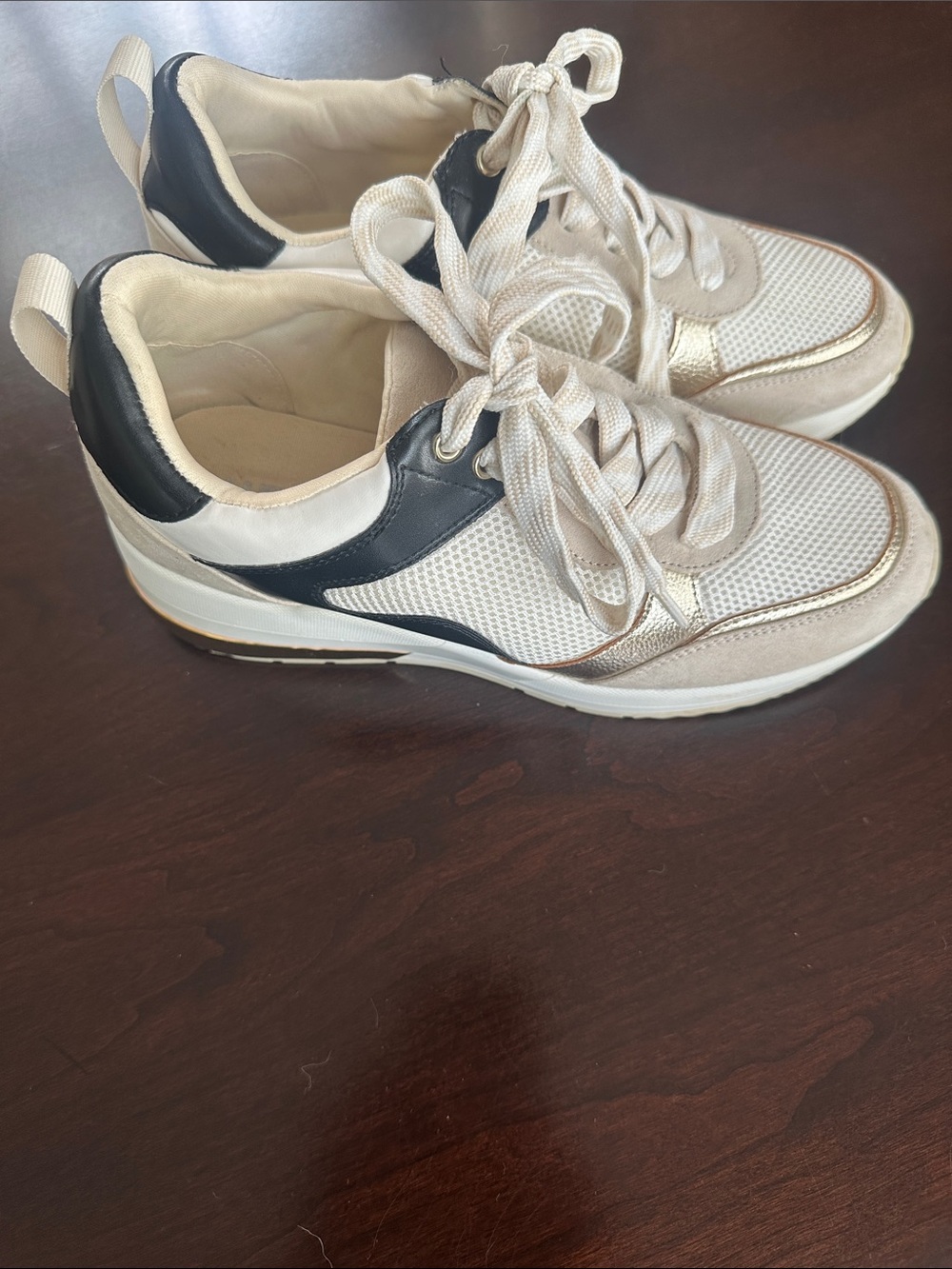 J/Slides Urban Sport Women's Bebe Fashion Wedge Sneaker Cream/Black/Gold Size 7 - Picture 3 of 9